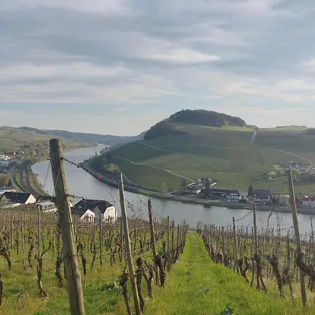 Beyond Bed & Breakfast 3*